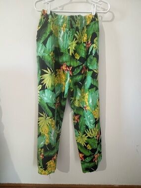 Nicole Miller Tropical Leaf Print Joggers in Green and Yellow